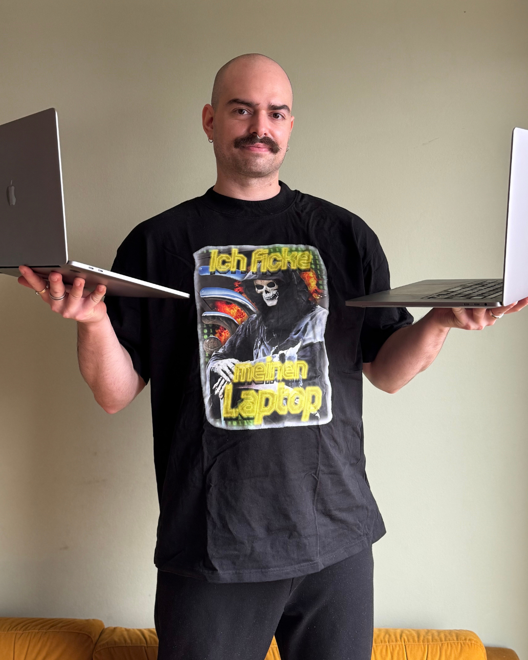 Weltraum AG Shirt – Team Laptop